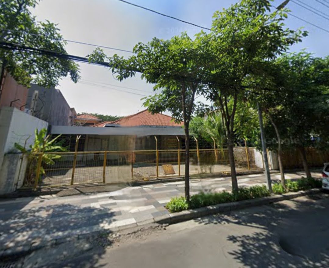 Dijual Rumah Murah Lokasi Strategis di Nol Jalan Raya Dharmahusada, Surabaya Timur - Image 1