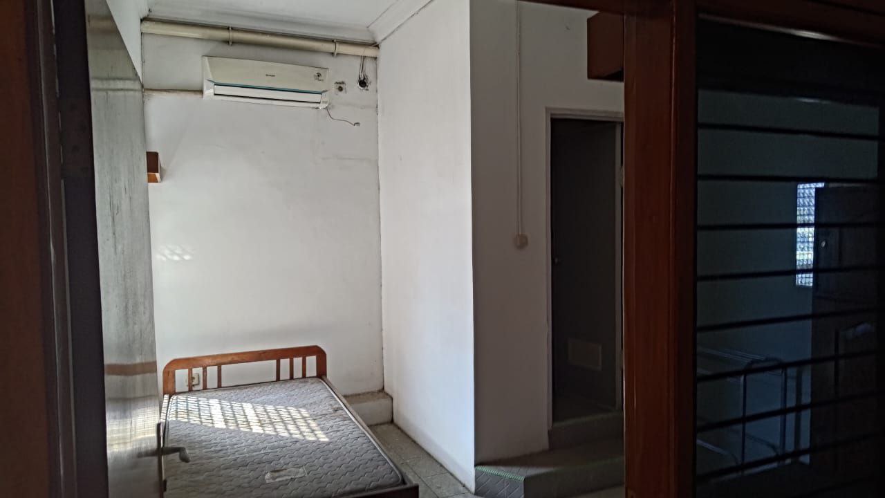 Dijual Rumah Usaha Kost Lokasi Strategis di Siwalankerto Surabaya Selatan - Thumbnail 3