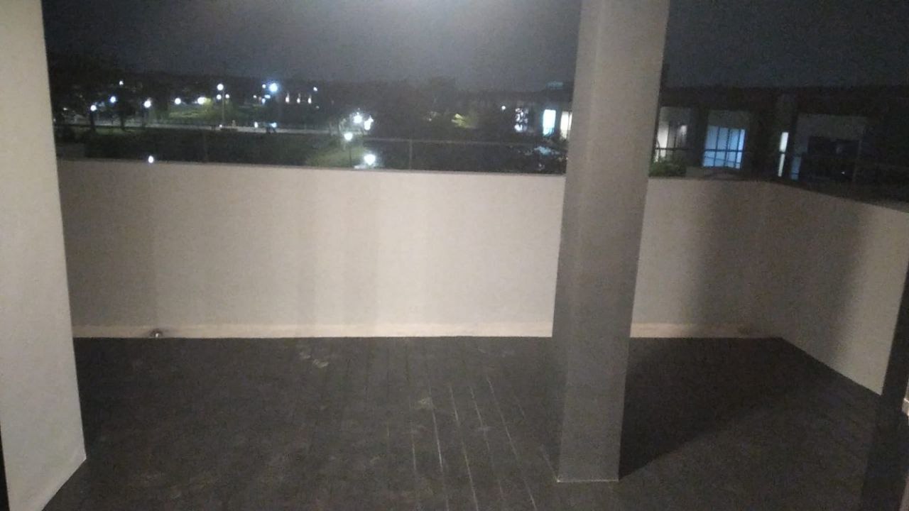 Disewakan Rumah Baru Gress View Danau di Northwest Central Citraland Surabaya Barat - Image 1