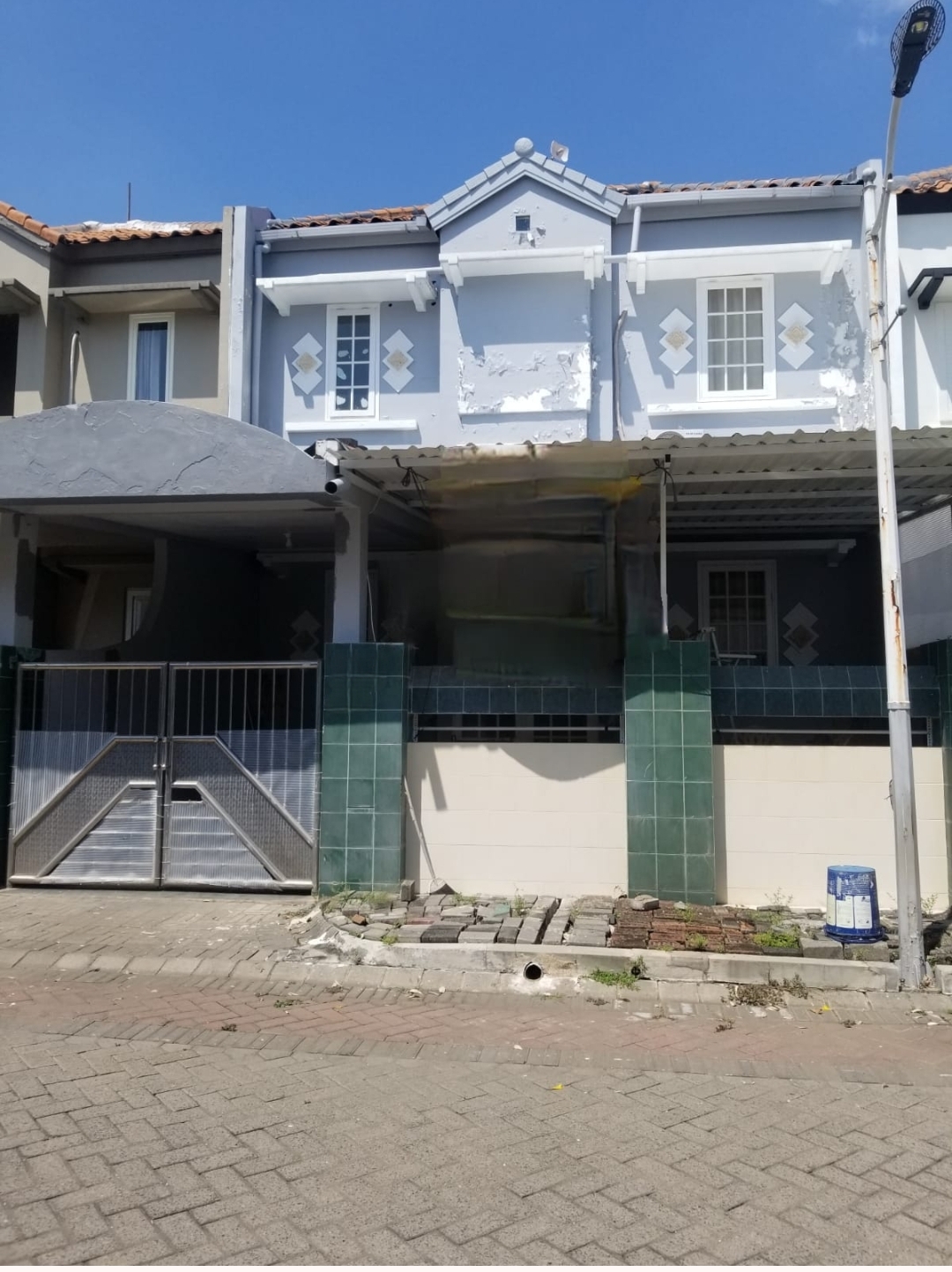Dijual Rumah Luas 2 Lantai di Citraland Surabaya Barat - Image 1