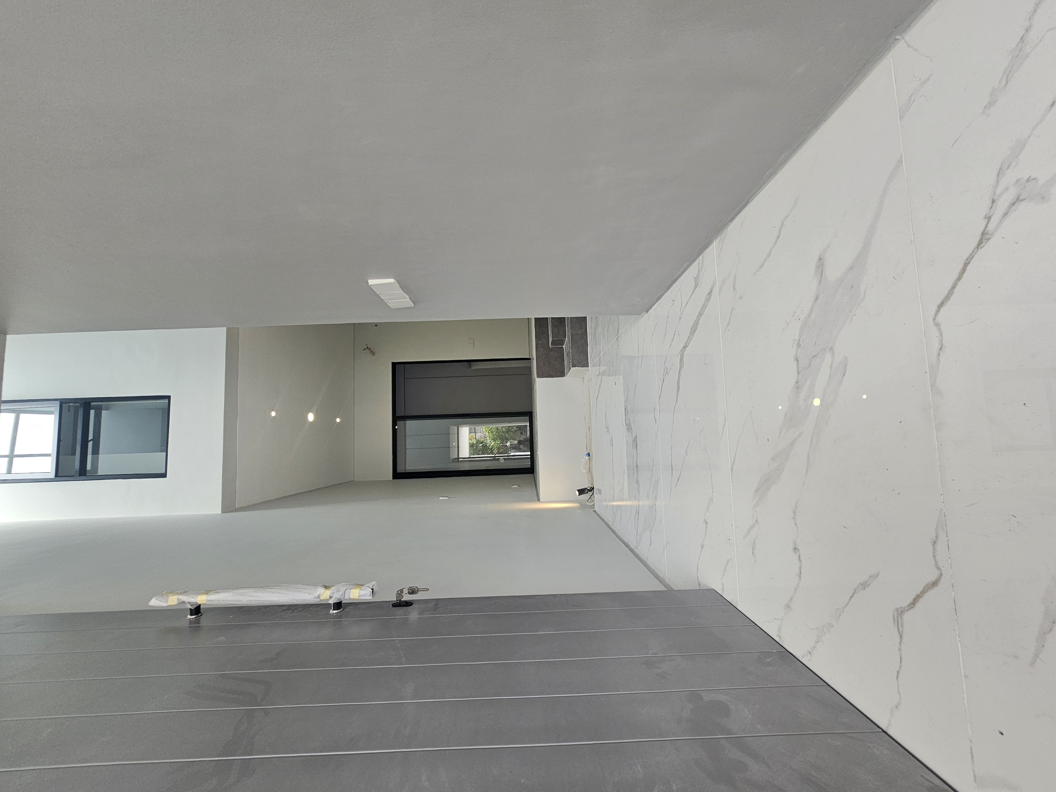 Dijual Rumah Dua Lantai Yang Nyaman Dan Siap Huni di Kawasan Sutorejo Tengah Surabaya Timur - Image 1