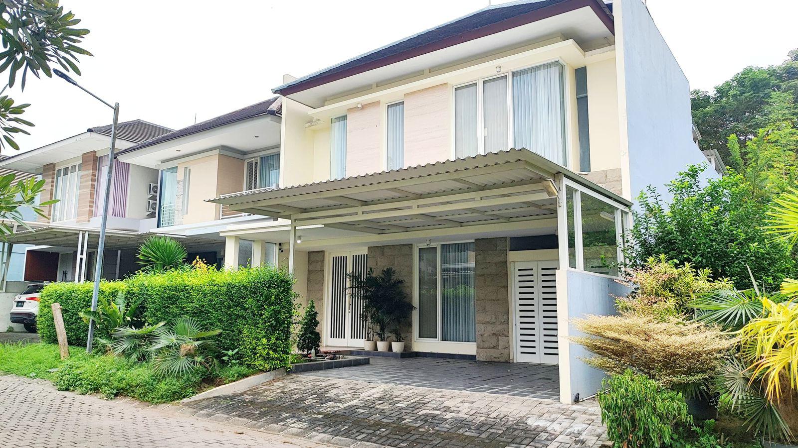 Dijual Rumah Mewah 2 Lantai Woodland Lokasi Premium Strategis Citraland Surabaya Barat - Image 1