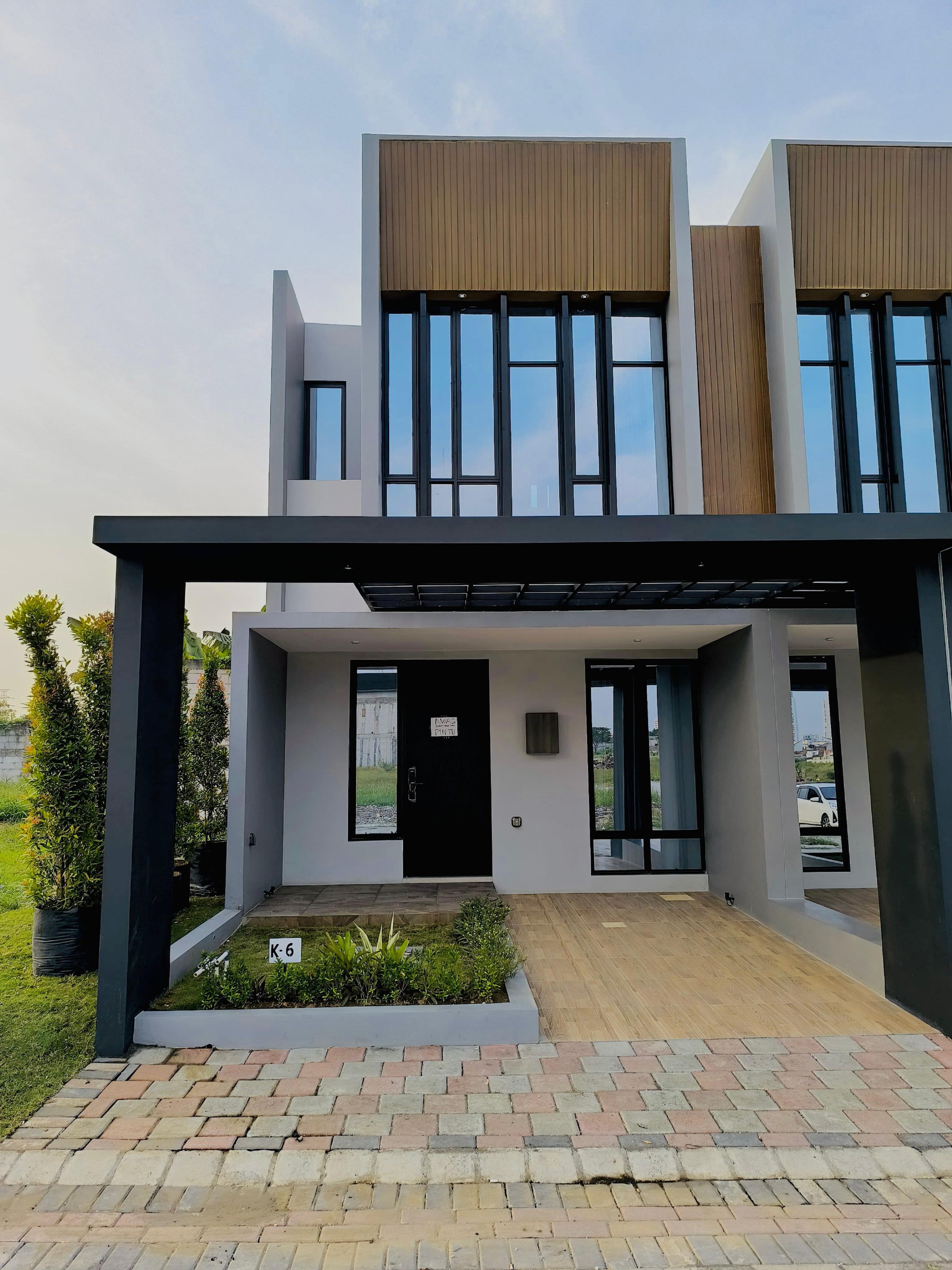 Dijual Rumah Baru di Kawasan Darmo Graha Residence Surabaya Barat - Image 1