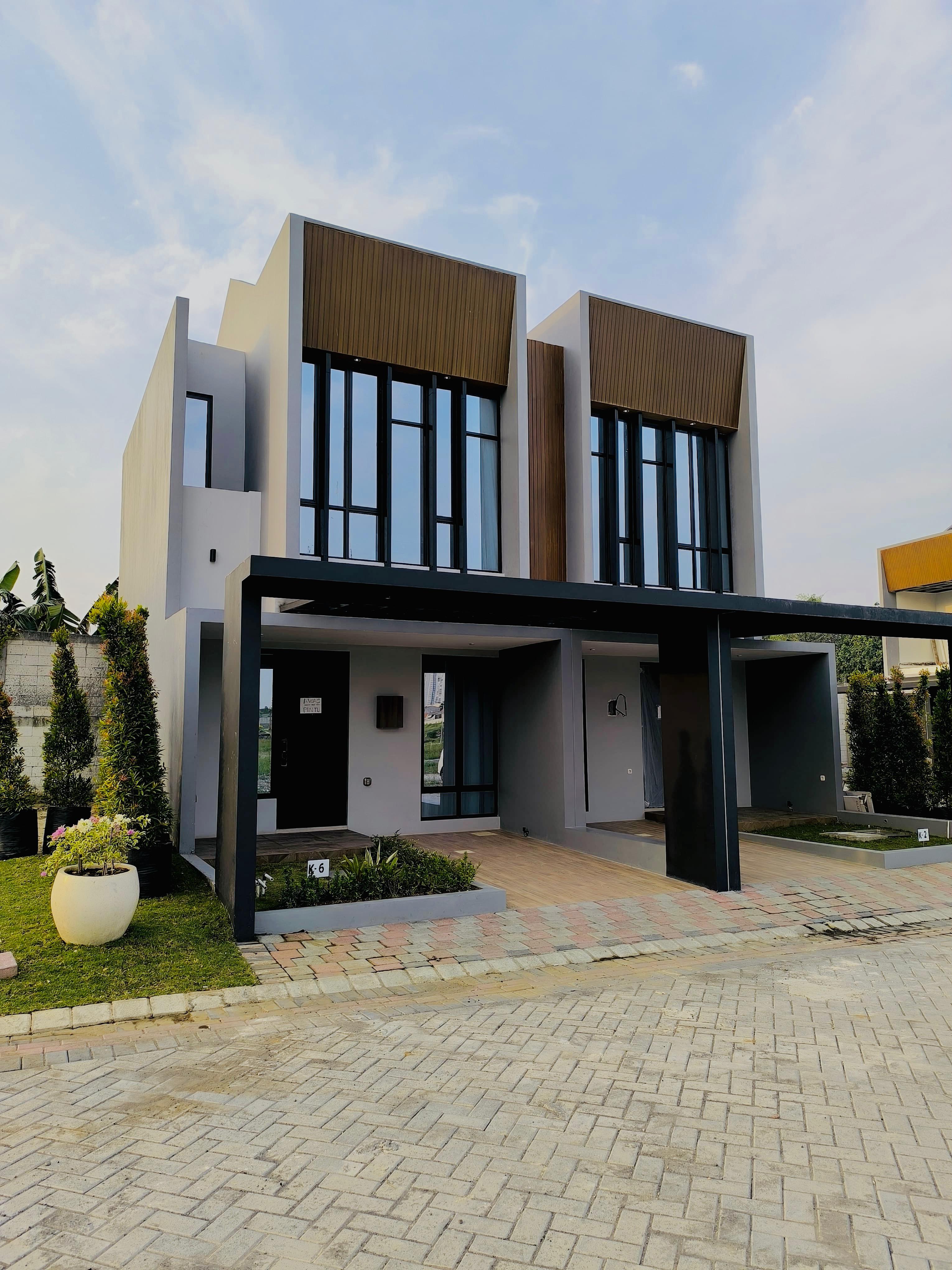 Dijual Rumah Mewah Baru di Darmo Graha Residence Surabaya Barat - Thumbnail 2