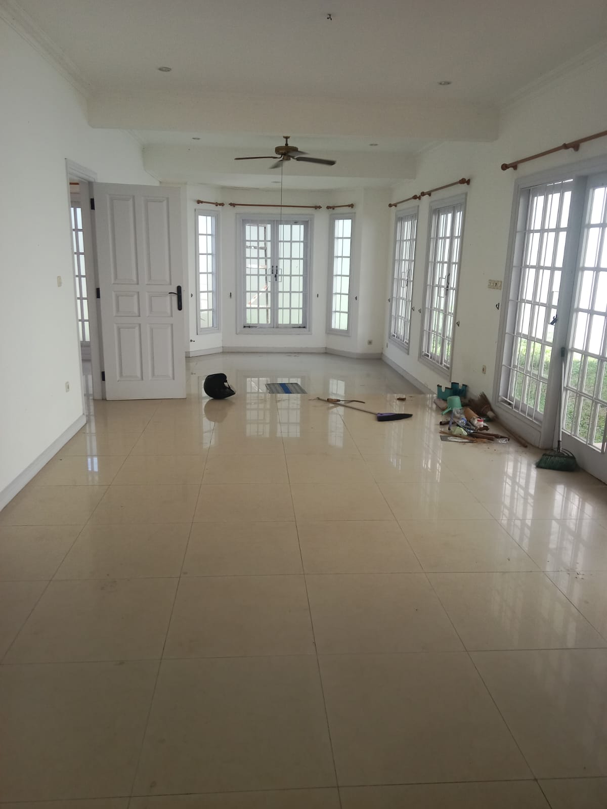 Dijual Rumah Luas 2 Lantai di Jalan Sidosermo Surabaya Selatan - Thumbnail 4