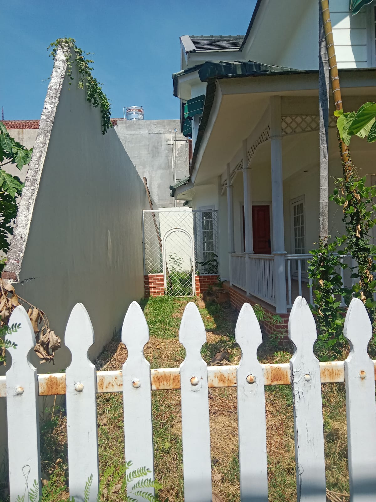 Dijual Rumah Luas 2 Lantai di Jalan Sidosermo Surabaya Selatan - Thumbnail 2