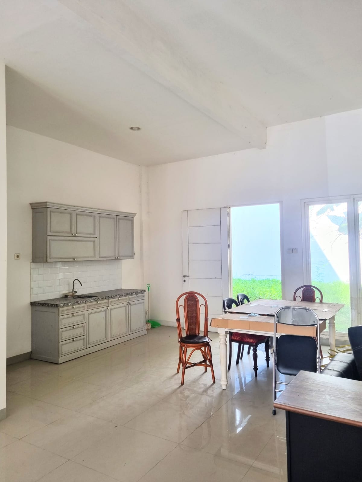 Dijual Rumah Nyaman di Kawasan Strategis Wiyung Praja Surabaya Barat - Thumbnail 3