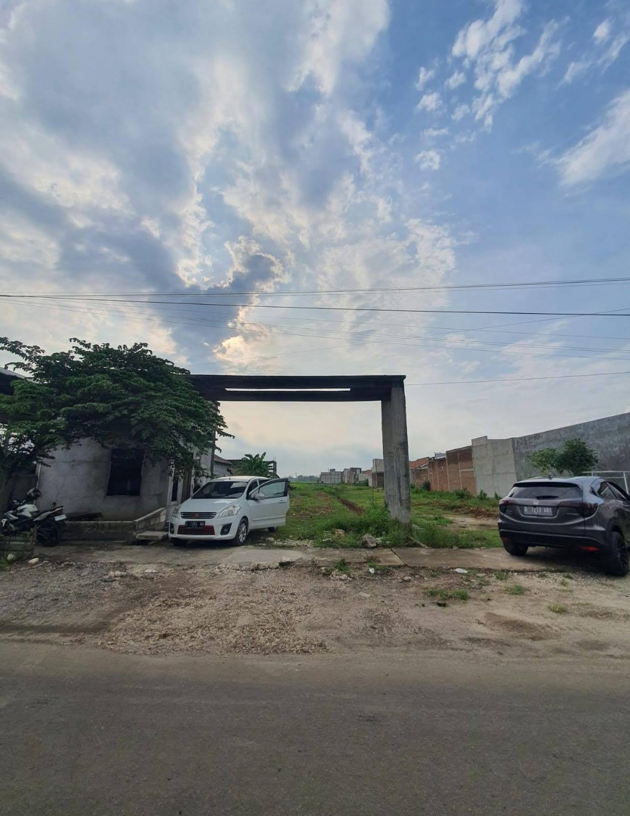 Dijual Rumah Strategis Siap Huni di Medayu Surabaya Timur - Image 1