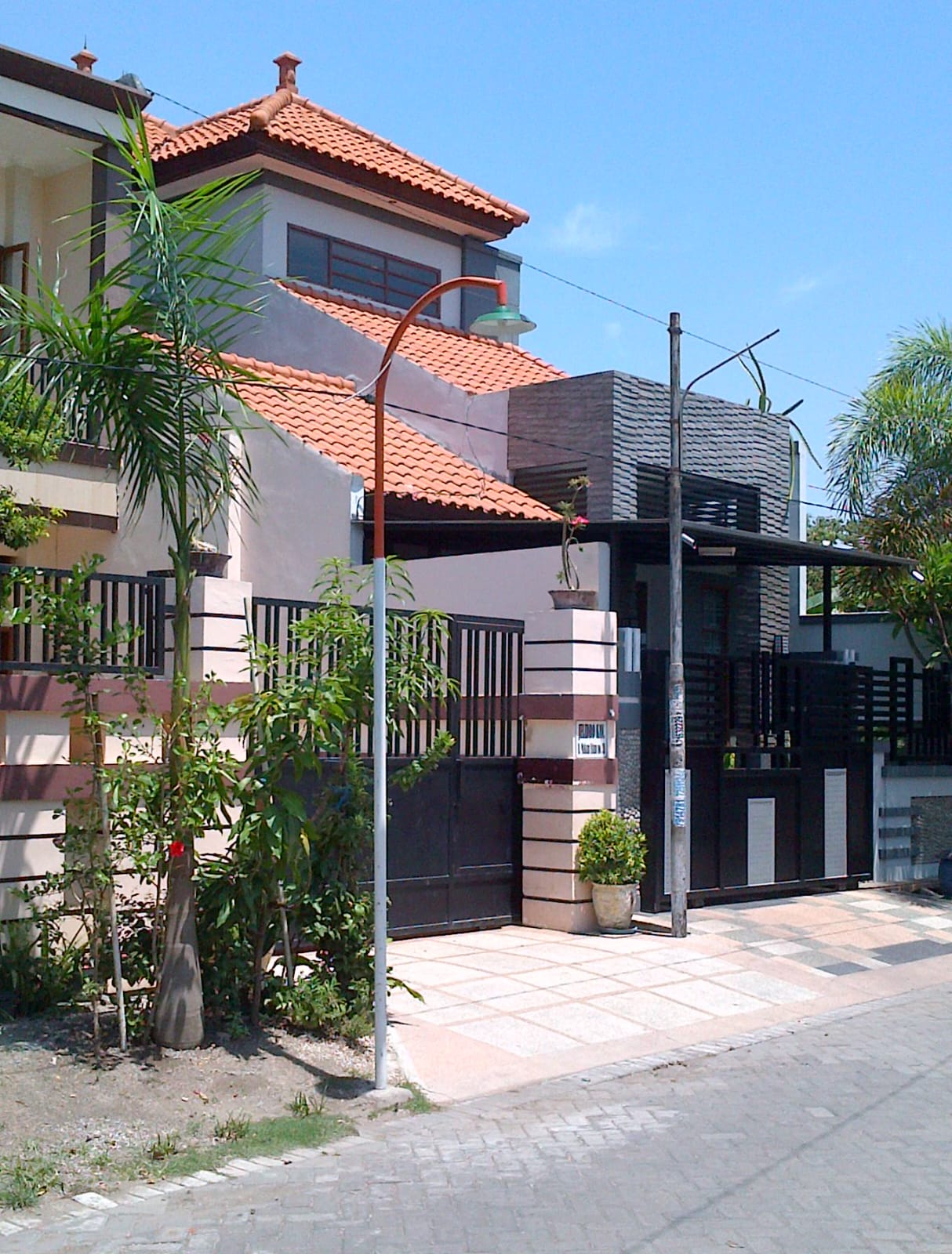 Dijual Rumah Minimalis 2 Lantai SHM di Dukuh Jelidro, Surabaya Barat - Image 1
