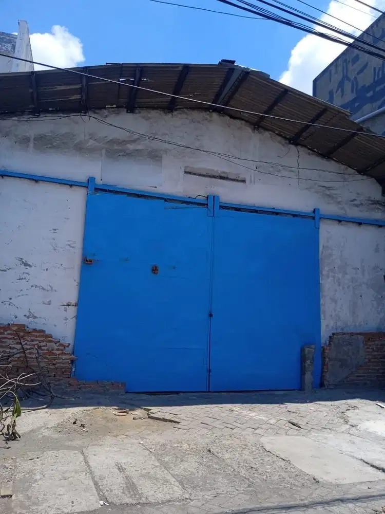 Disewakan Gudang Strategis di Nol Jalan Raya Demak Surabaya Utara - Image 1