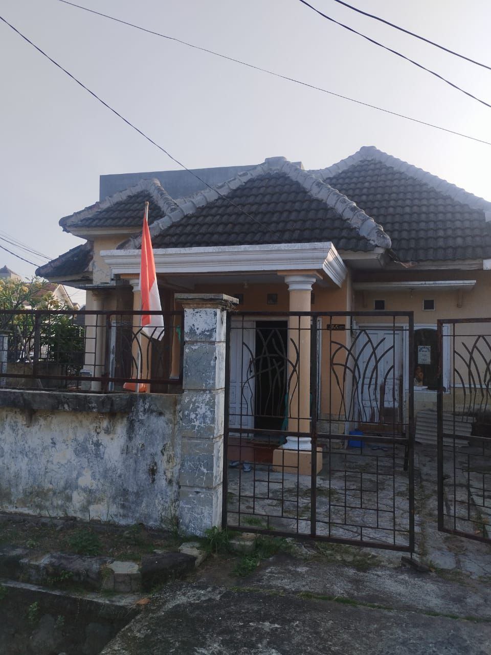 Dijual Rumah Nyaman di Kawasan Taman Hedona Regency Buduran Sidoarjo - Image 1
