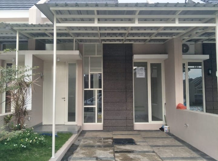 Dijual Rumah Minimalis Lokasi Strategis di Puri Safira Menganti Gresik - Image 1