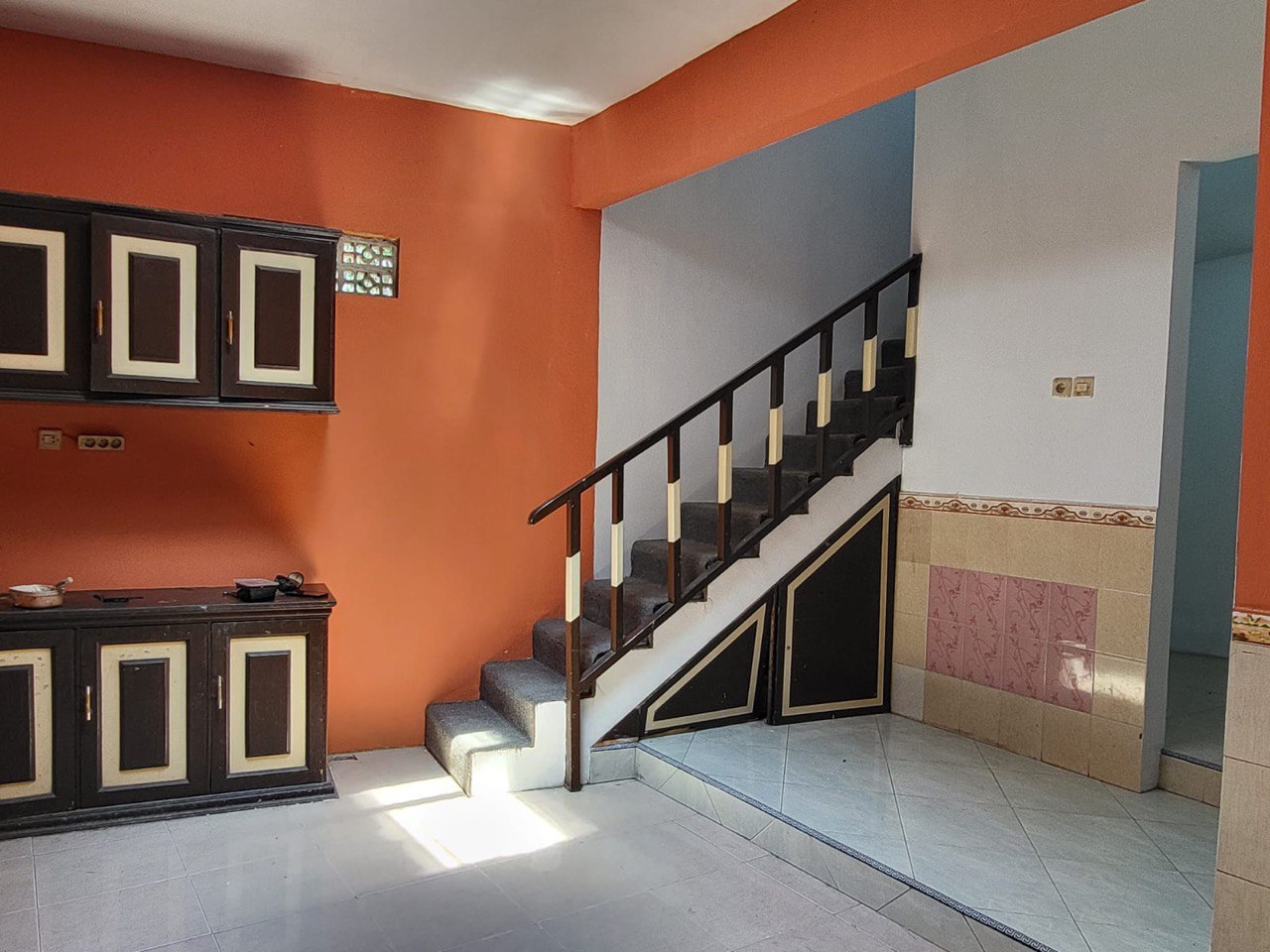 Dijual Rumah Strategis di Kawasan Griya Benowo Indah Surabaya Barat - Thumbnail 4