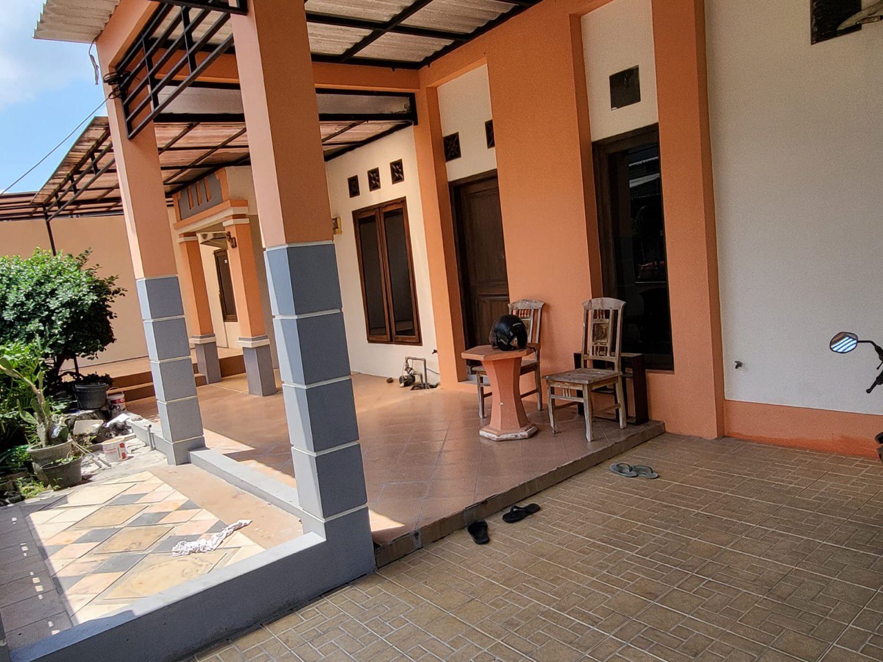 Dijual Rumah Strategis di Kawasan Griya Benowo Indah Surabaya Barat - Image 1