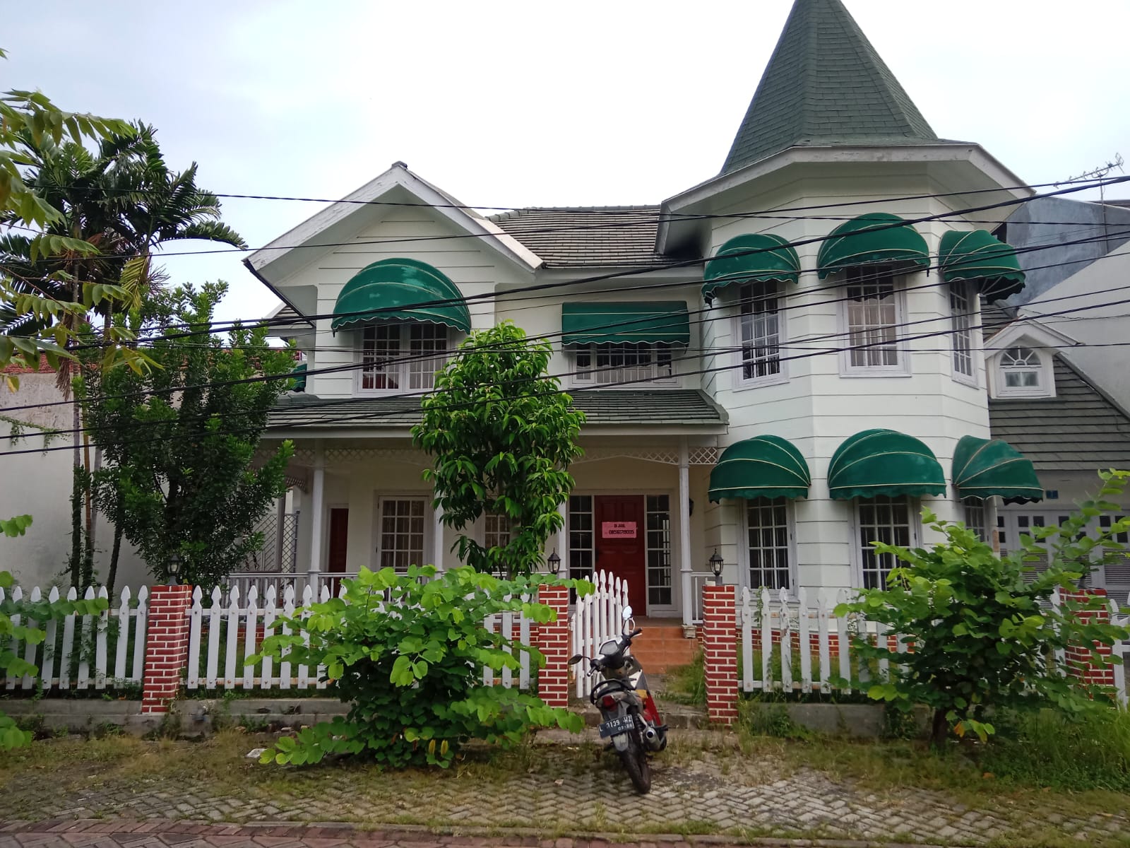 Dijual Rumah Luas Siap Huni di Sidosermo Surabaya Selatan - Image 1