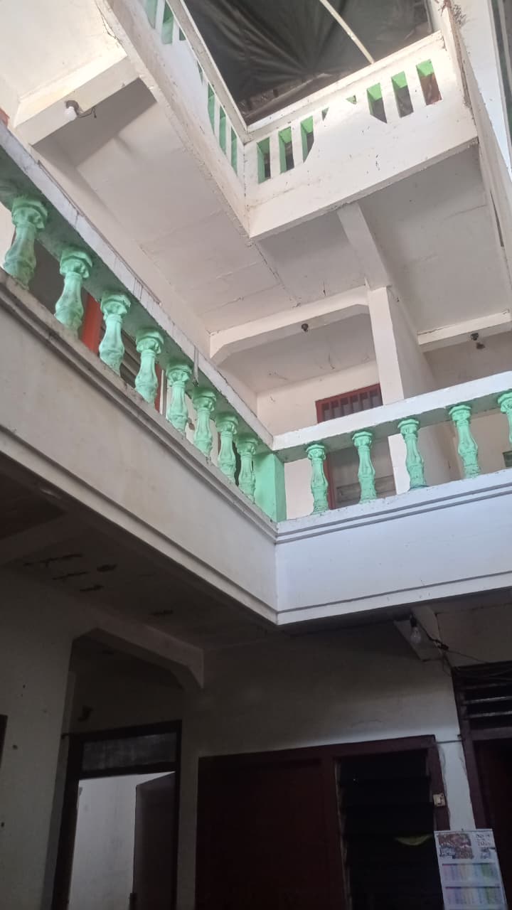 Dijual Rumah Murah 3 Lantai di Balongsari Tama Surabaya Barat - Thumbnail 2