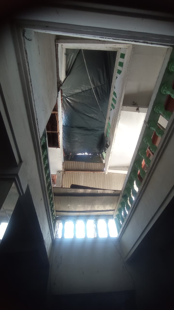 Dijual Rumah Murah 3 Lantai di Balongsari Tama Surabaya Barat - Thumbnail 4