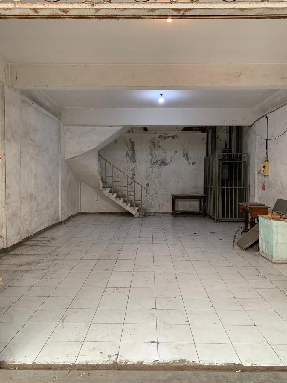 Dijual Ruko Komersial Strategis di Kawasan Bongkaran Surabaya Utara - Thumbnail 3