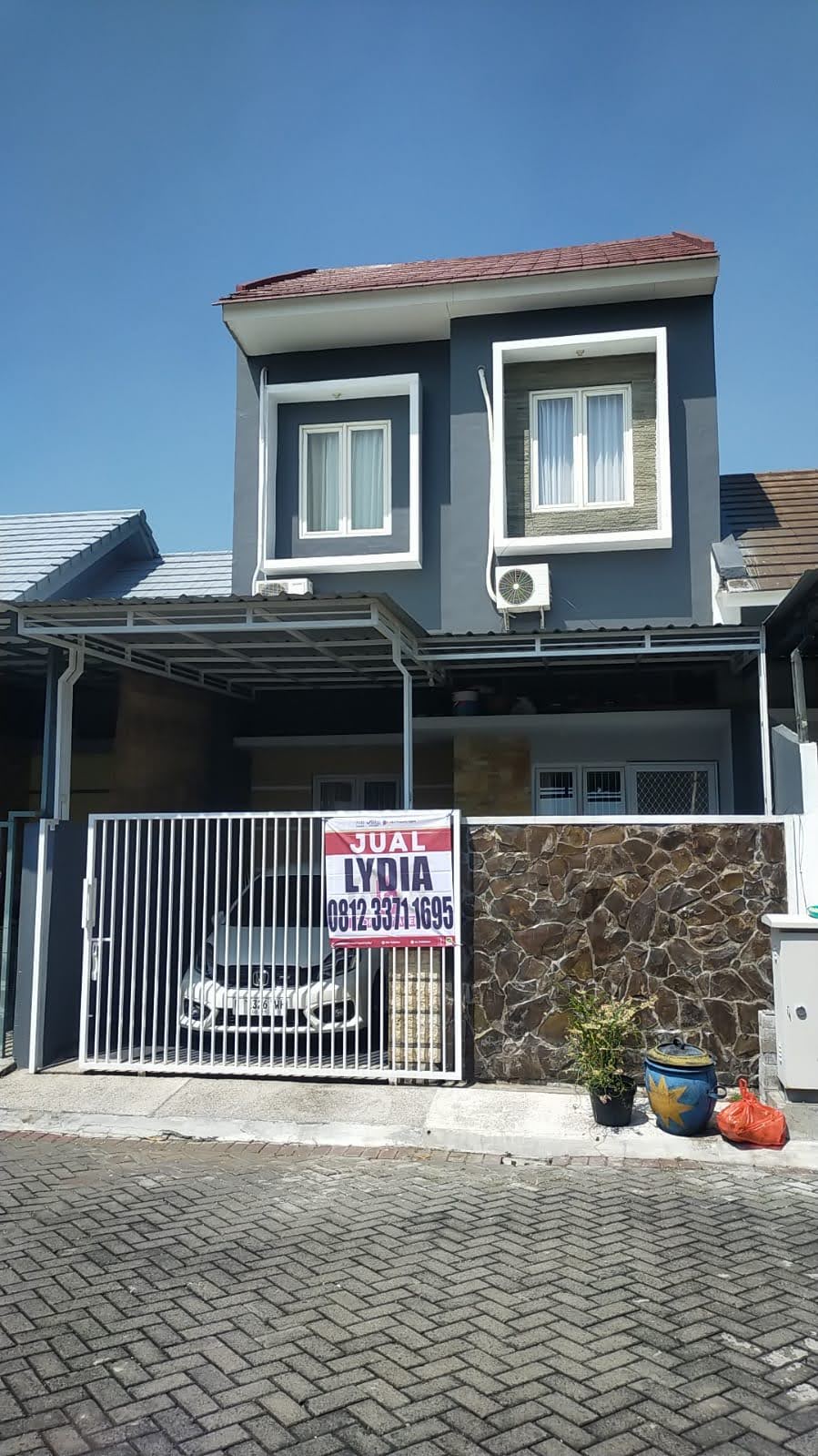 Dijual Rumah 2 Lantai Modern di Grand Sunrise Menganti, Gresik - Image 1