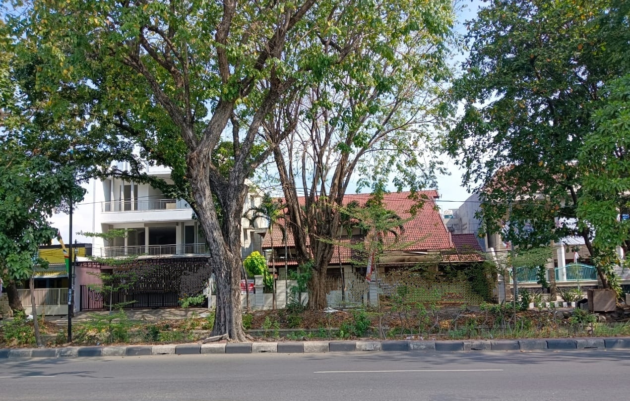 Dijual Ruko Komersial Lokasi Strategis di Jalan Jemur Andayani Surabaya Selatan - Image 1