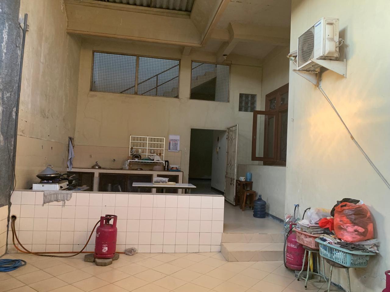 Dijual Rumah Mewah Lokasi Strategis di Raya Sambikerep Surabaya Barat - Thumbnail 4