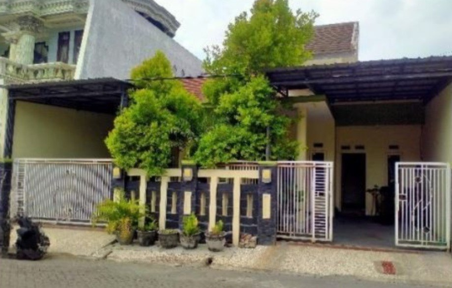 Dijual Lelang Rumah Minimalis di Perumahan Menganti Palem Pertiwi Gresik - Image 1