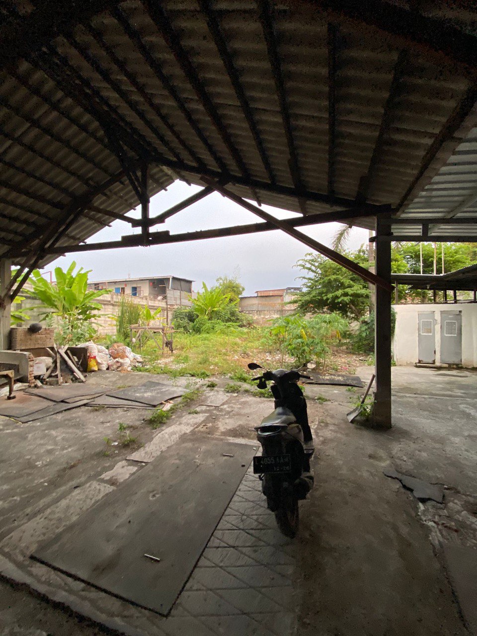 Disewakan Tanah Komersial Strategis di Kawasan Kaliwaron Surabaya Timur - Image 1