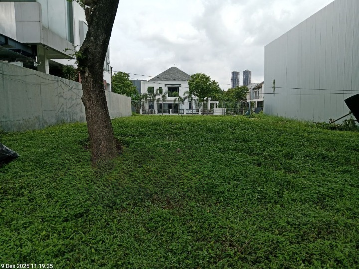 Disewakan Tanah Kavling Komersial di Raya Telaga Utama Citraland Surabaya Barat - Image 1