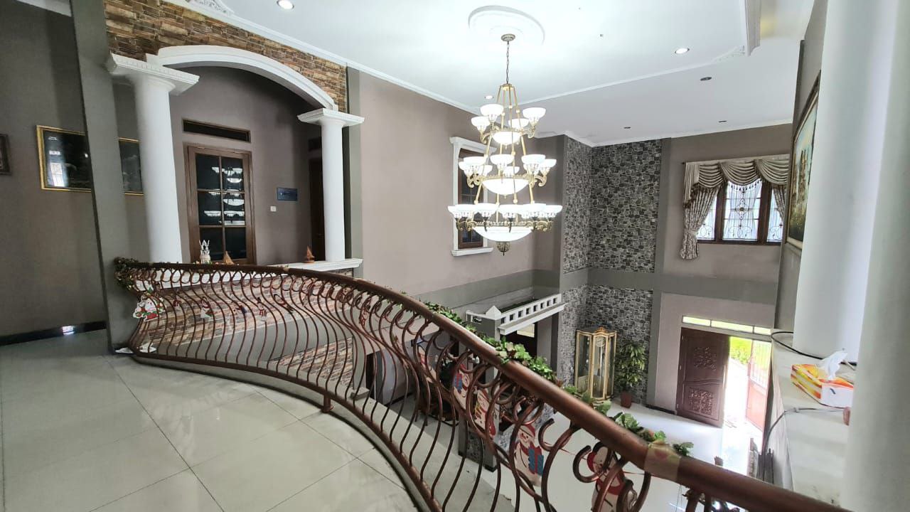 Dijual Rumah Mewah Lokasi Strategis di Jalan Praja Dalam Kebayoran Lama Jakarta Selatan - Thumbnail 4