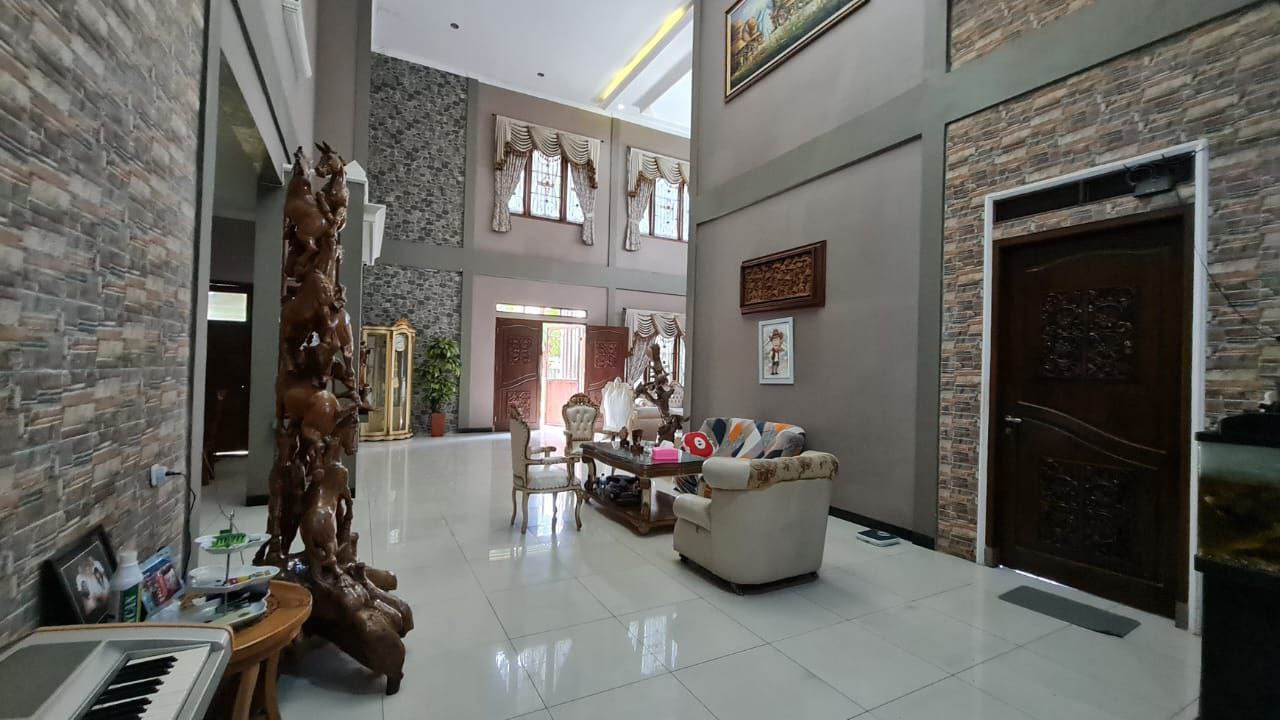 Dijual Rumah Mewah Lokasi Strategis di Jalan Praja Dalam Kebayoran Lama Jakarta Selatan - Thumbnail 2