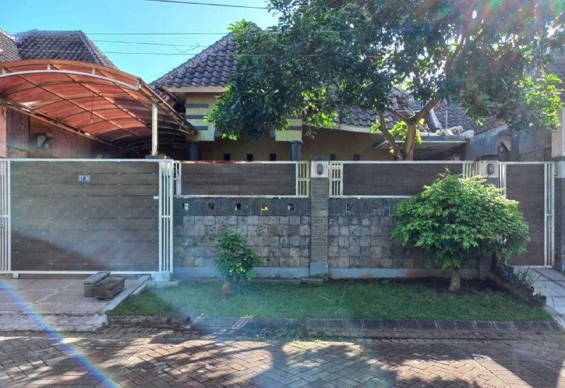 Dijual Rumah Lelang Strategis di Taman Anggrek Jember - Image 1