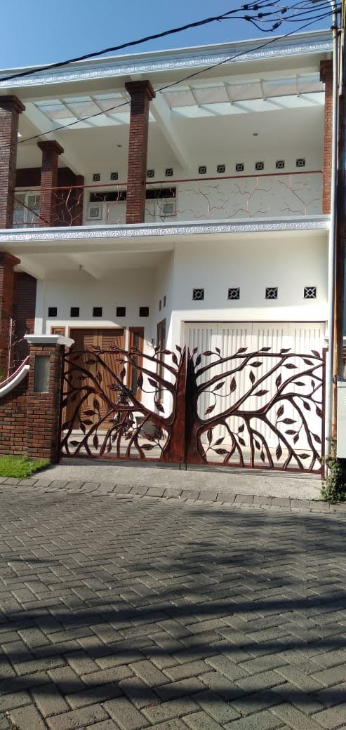 Dijual Rumah Siap Huni di Bukit Palma Surabaya Barat - Image 1