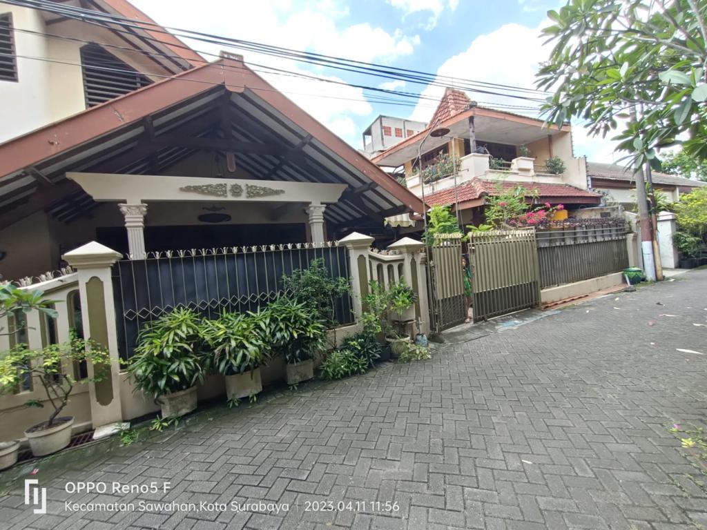 Dijual Rumah Luas Lokasi Strategis di Jalan Pakis Tirtosari Surabaya Barat - Thumbnail 3