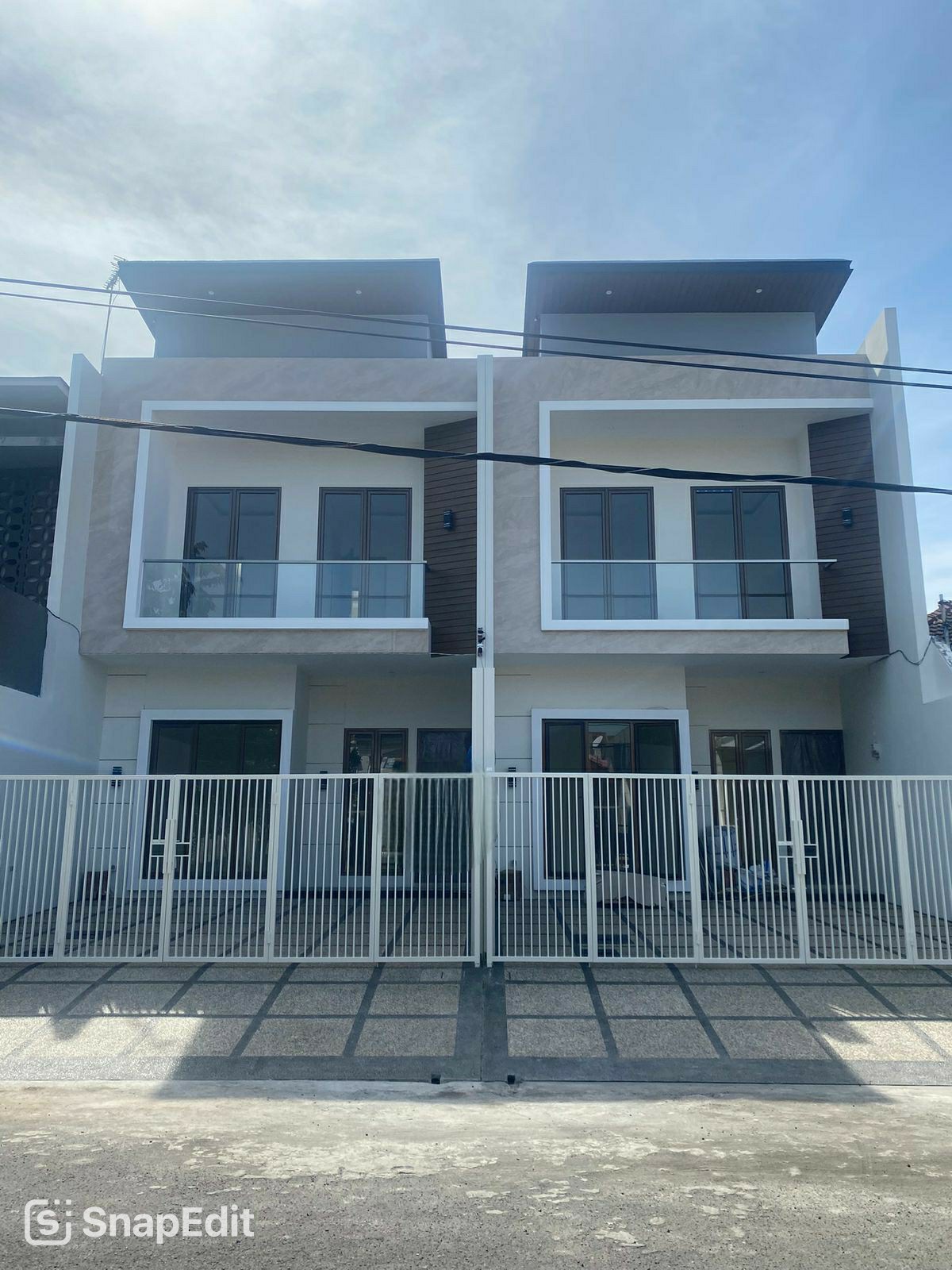 Dijual Rumah Baru Minimalis Siap Huni di Baruk Tengah, Surabaya Timur - Image 1