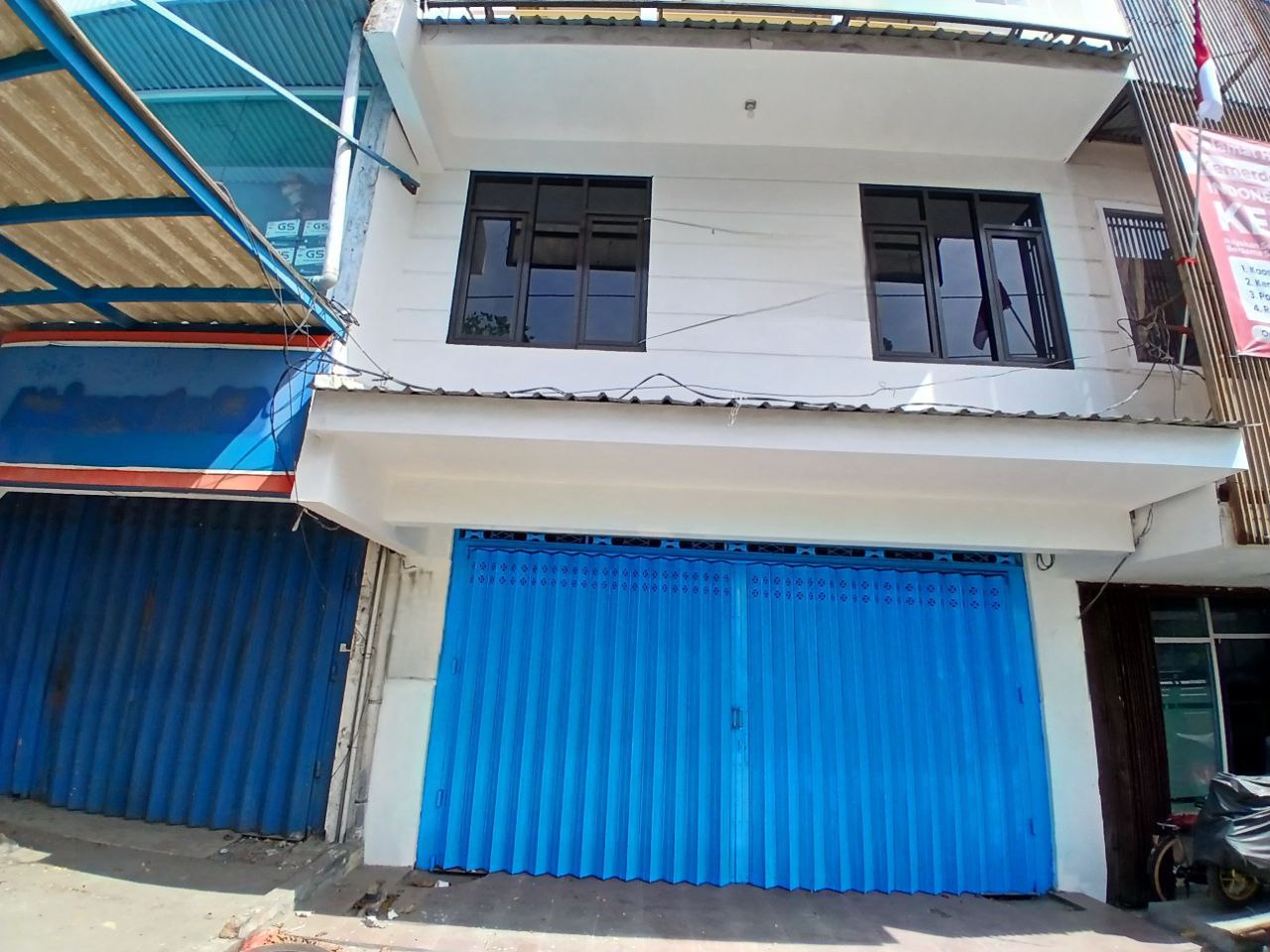 Disewakan Ruko Lokasi Strategis di Raya Kupang Jaya Surabaya Barat - Image 1