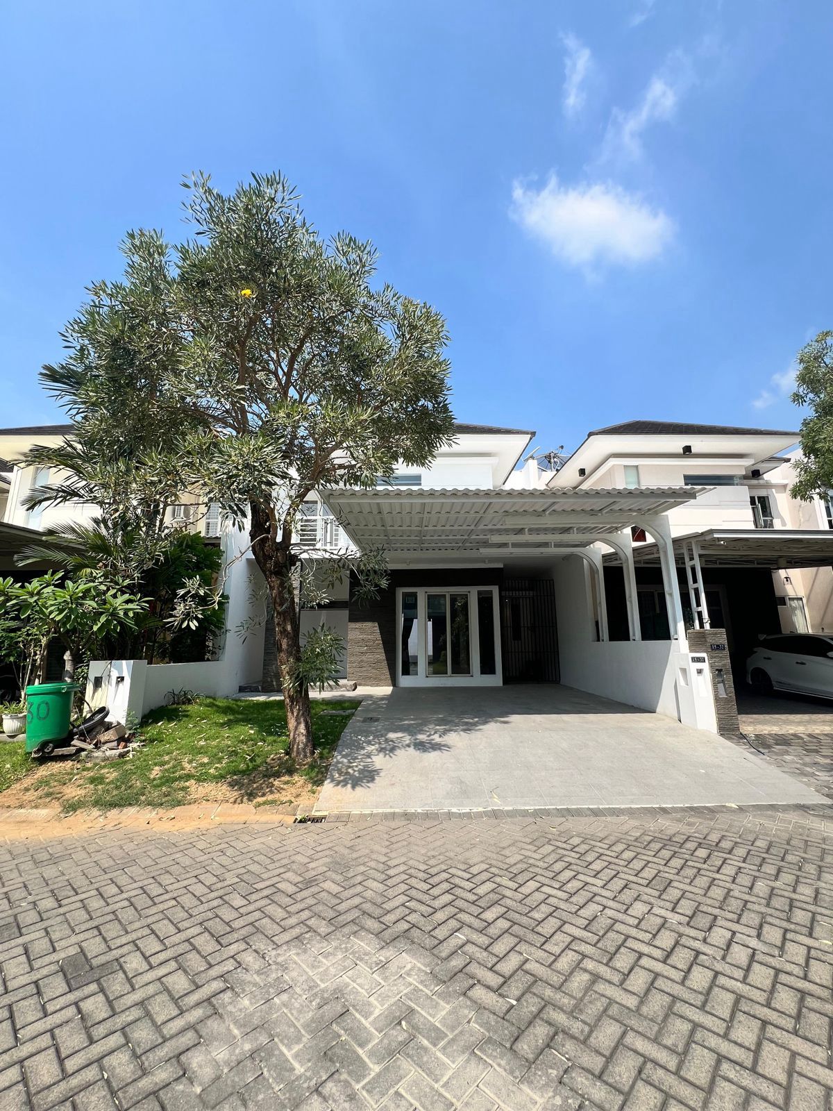 Dijual Rumah 2 Lantai Minimalis di Wisata Bukit Mas Lokasi Nyaman Surabaya Barat - Image 1