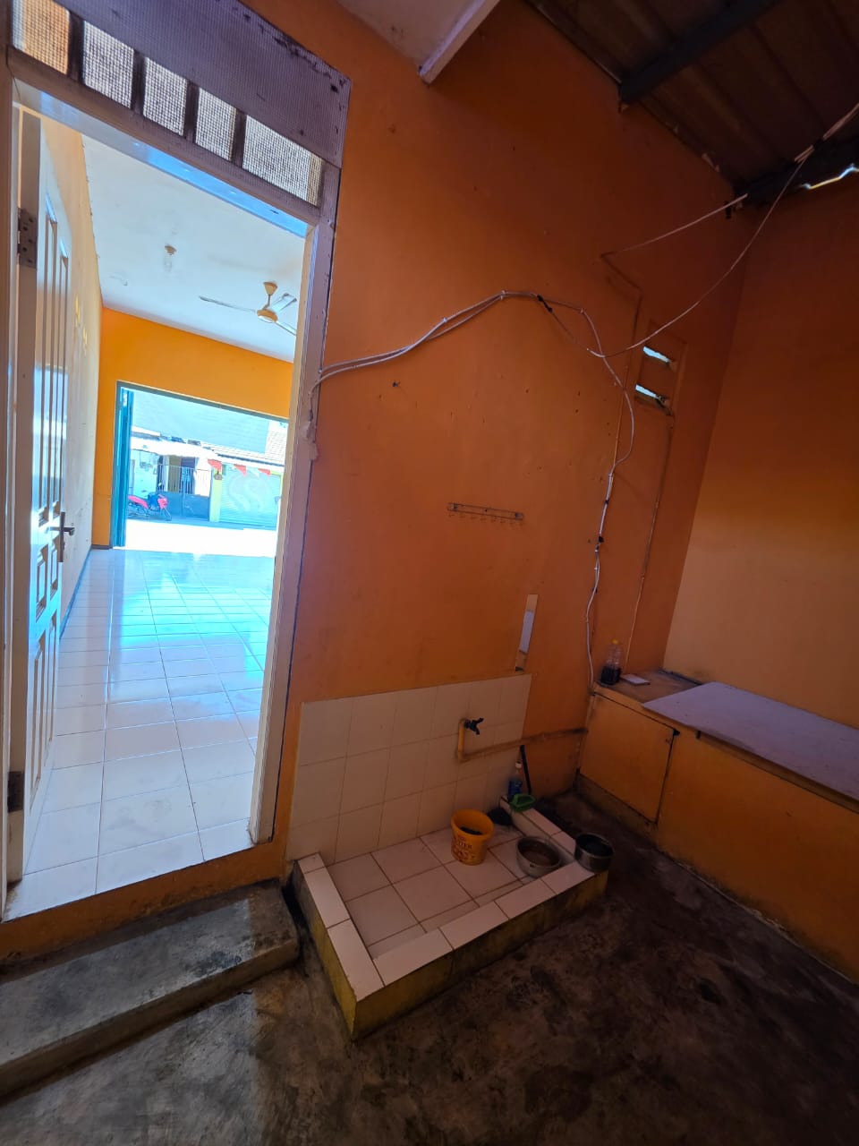 Disewakan Ruko Komersial Strategis di Nol Jalan Raya Kedungasem Surabaya Timur - Thumbnail 3