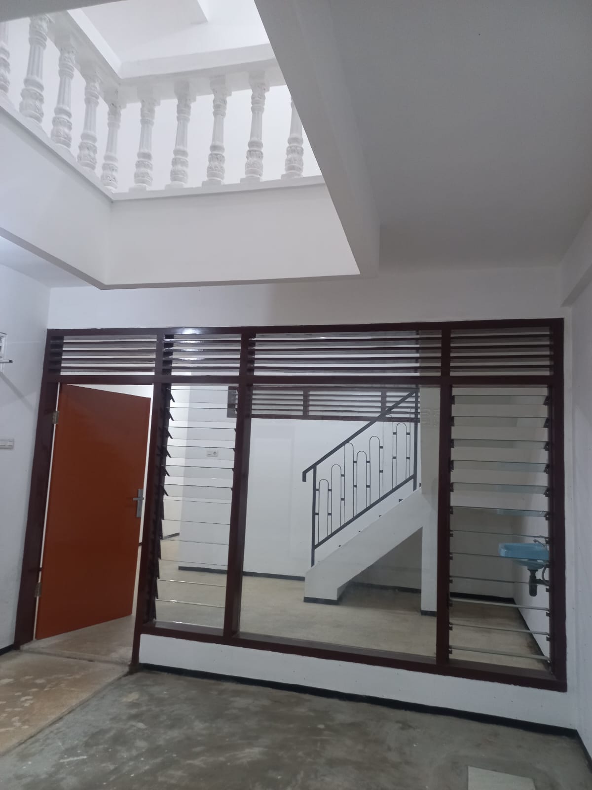 Dijual Rumah Nyaman Siap Huni di Petemon Sidomulyo Surabaya Barat - Thumbnail 4