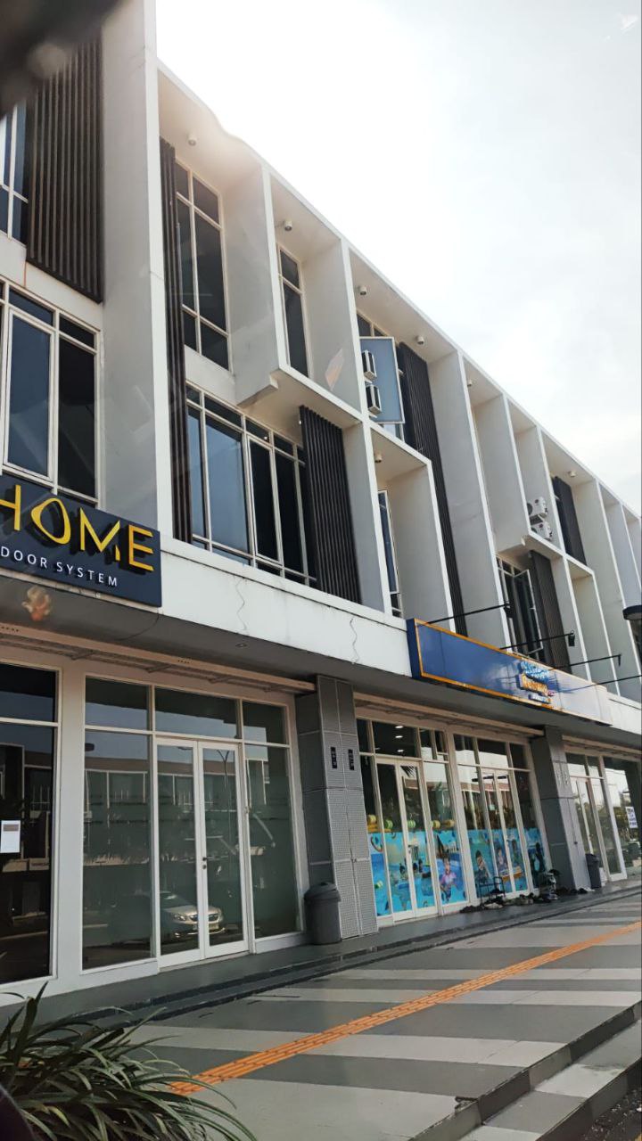 Disewakan Ruko Komersial Lokasi Strategis di Northwest Citraland Surabaya Barat - Image 1