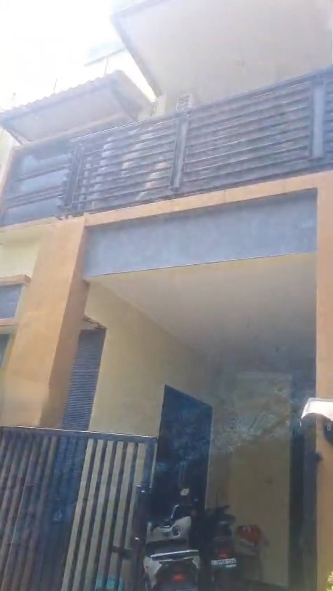 Dijual Rumah Strategis di Pesona Indah Wiyung Surabaya Barat - Image 1