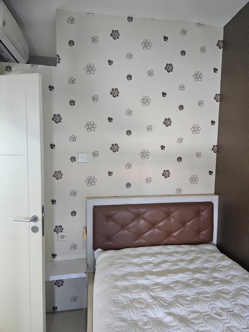 Disewakan Unit Nyaman Dan Siap Huni di Apartemen Tanglin Surabaya Barat - Thumbnail 4