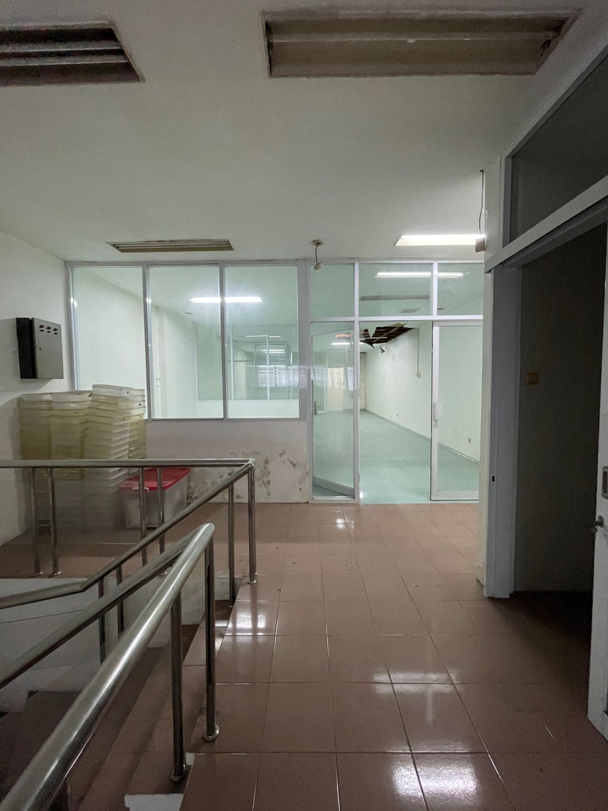 Dijual Ruko Komersial Strategis di Jalan Kapasan Surabaya Pusat - Thumbnail 4