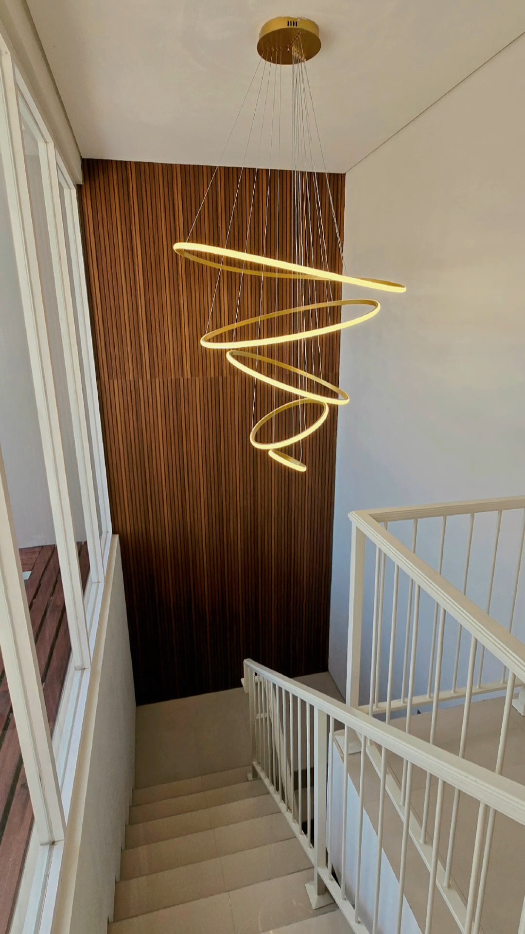 Dijual Rumah Minimalis Full Furnish di Royal Residence Surabaya Barat - Thumbnail 2