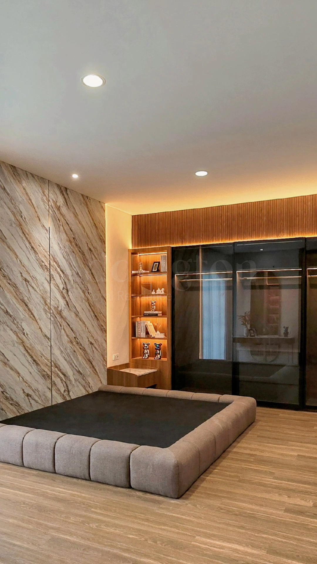 Dijual Rumah Minimalis Full Furnish di Royal Residence Surabaya Barat - Thumbnail 4