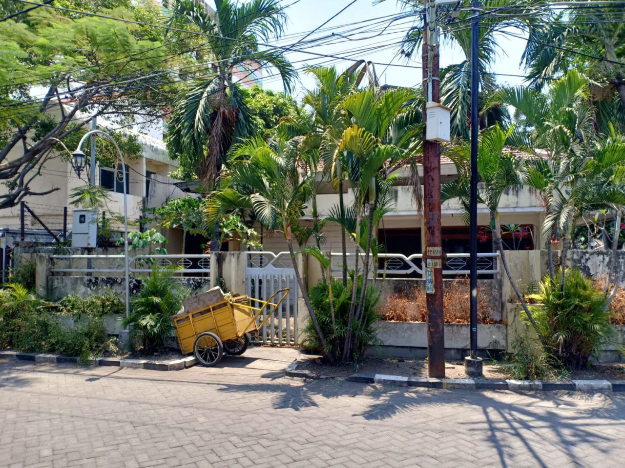 Disewakan Rumah Kantor Eksklusif di Manyar Kertoarjo Surabaya Timur - Thumbnail 3