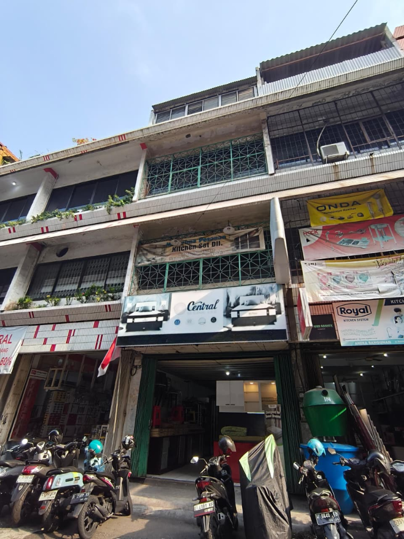 Disewakan Ruko Komersial 4 Lantai di Jalan Gemblongan, Surabaya Pusat - Image 1