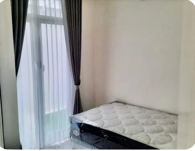 Disewakan Rumah Siap Huni Full Furnish di Kawasan Grand Pakuwon North Victoria Surabaya Barat - Thumbnail 4