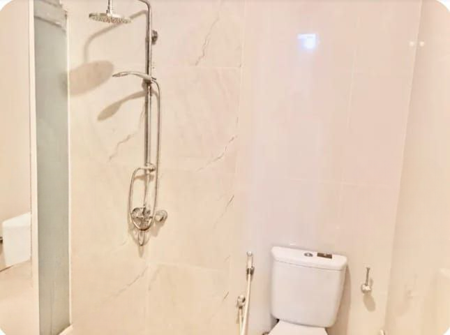 Disewakan Rumah Siap Huni Full Furnish di Kawasan Grand Pakuwon North Victoria Surabaya Barat - Thumbnail 3