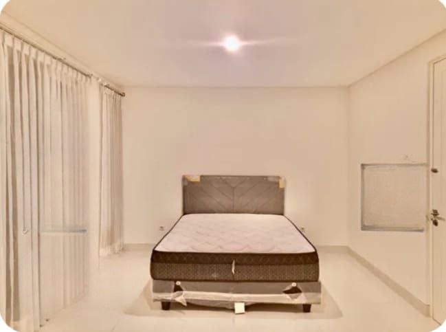 Disewakan Rumah Siap Huni Eksekutif di Grand Pakuwon Victoria Citraland Surabaya Barat - Thumbnail 3