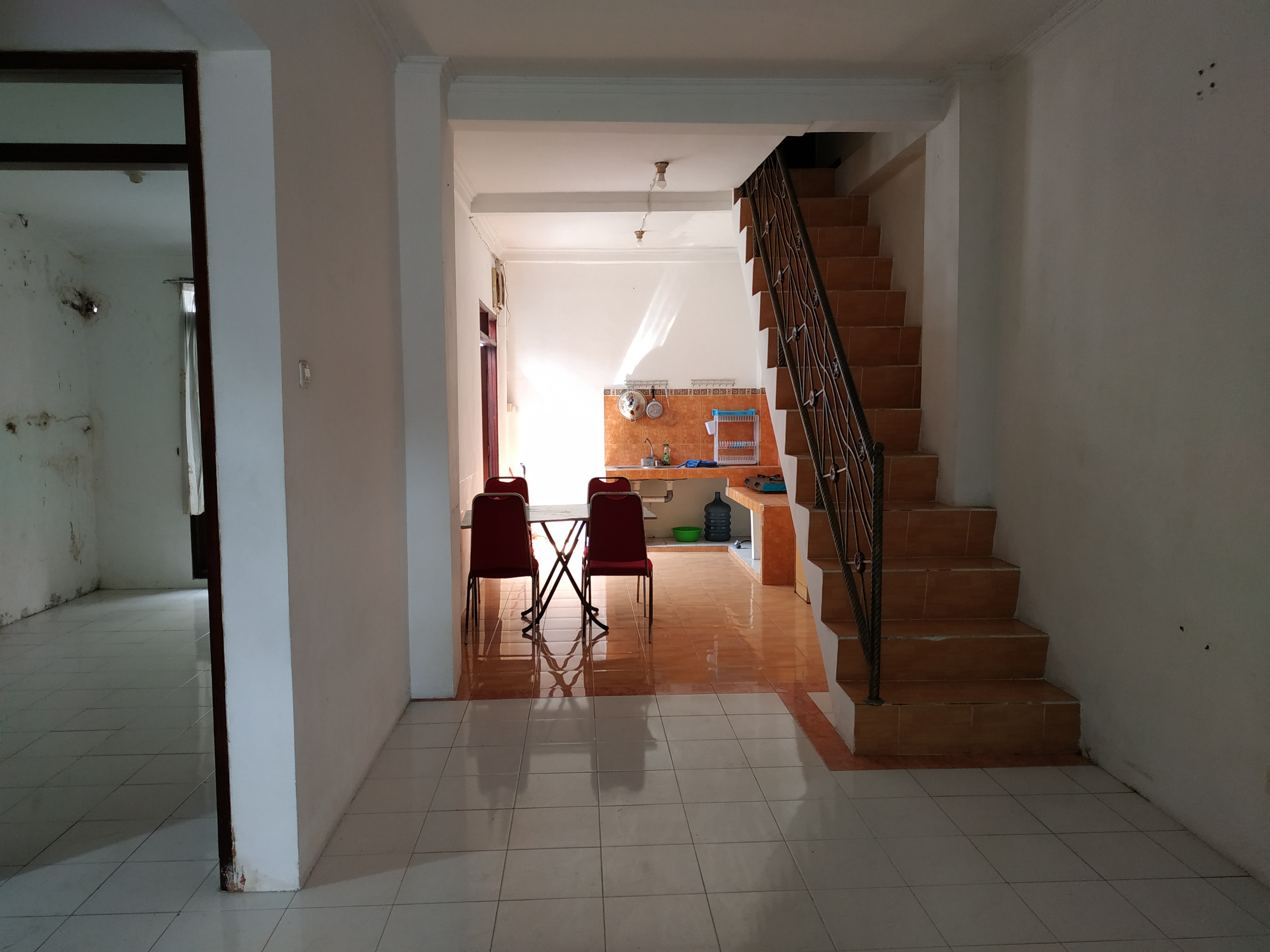 Dijual Cepat Rumah Strategis di Alam Hijau Citraland, Surabaya Barat - Thumbnail 2